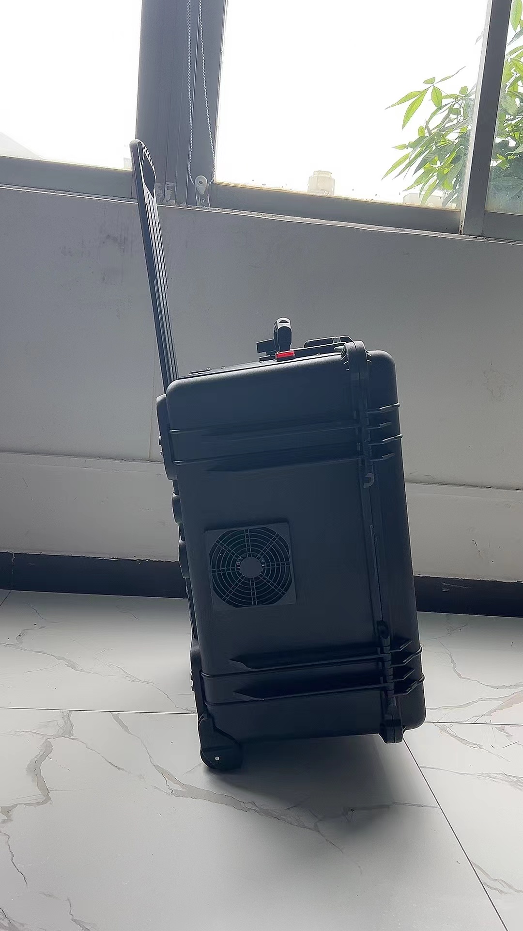 祁东手拉箱型移动通信干扰器